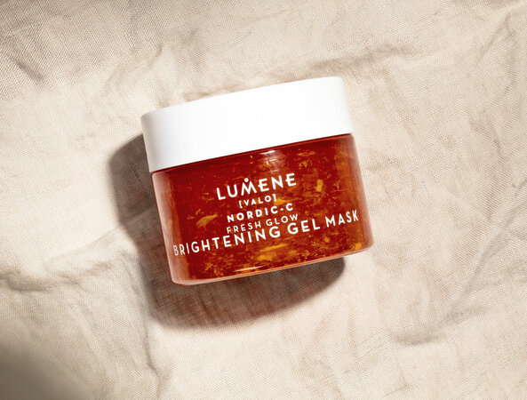 EXFOLIATING GEL MASK FOR A RADIANTLY GLOWING SKIN